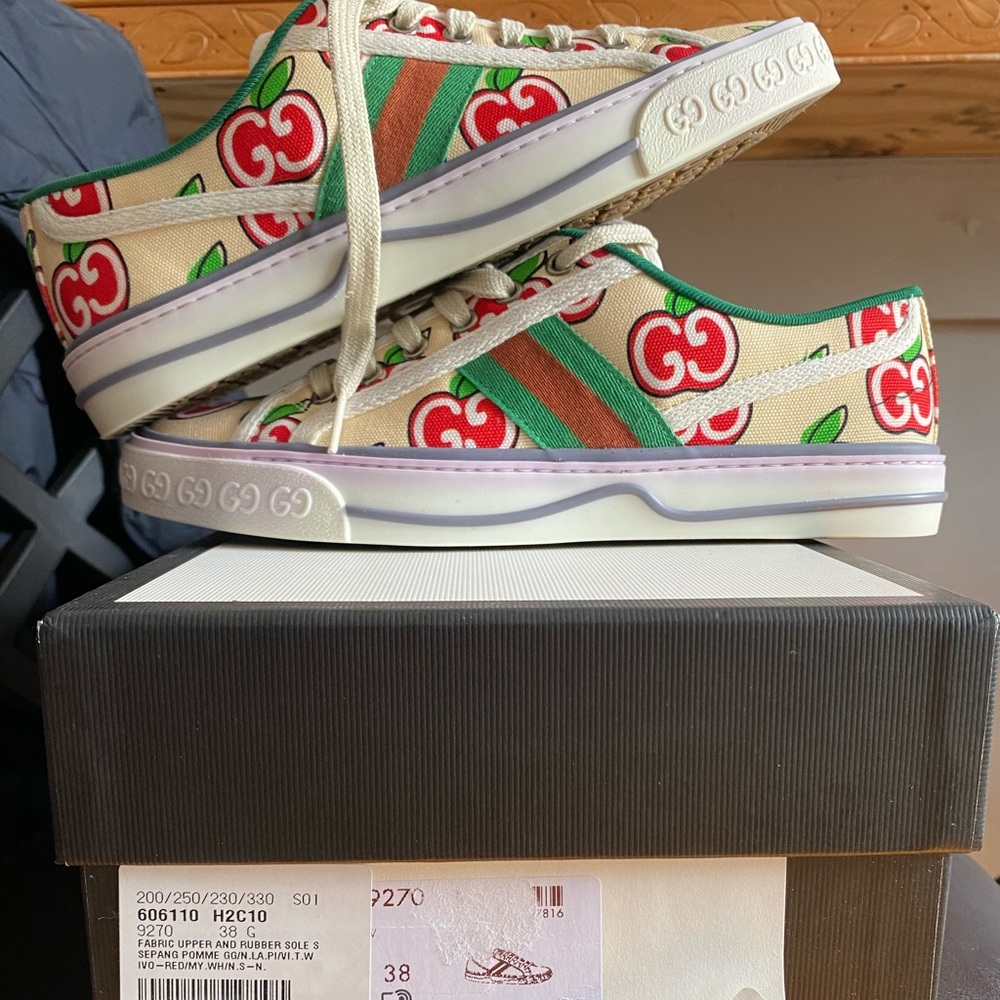 Gucci Tennis 1977 Apple print sneakers